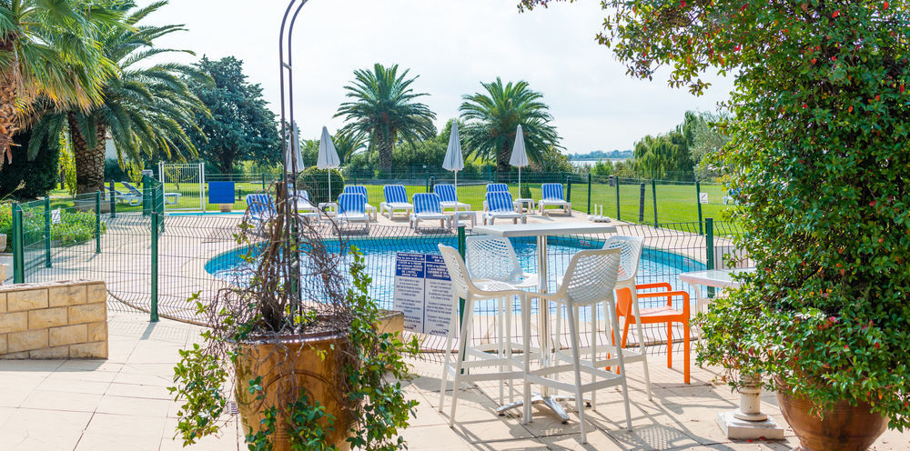 Ariane Hotel Fos Sur Mer فوس-سور-مير المظهر الخارجي الصورة